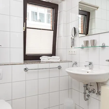 Haus Jungnamen Whg. 1 Апартаменты Витдюн